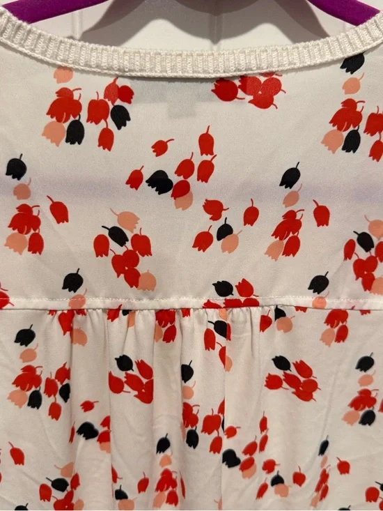 LOFT Cream Sweater with Red Floral Back - Picture 9 of 9